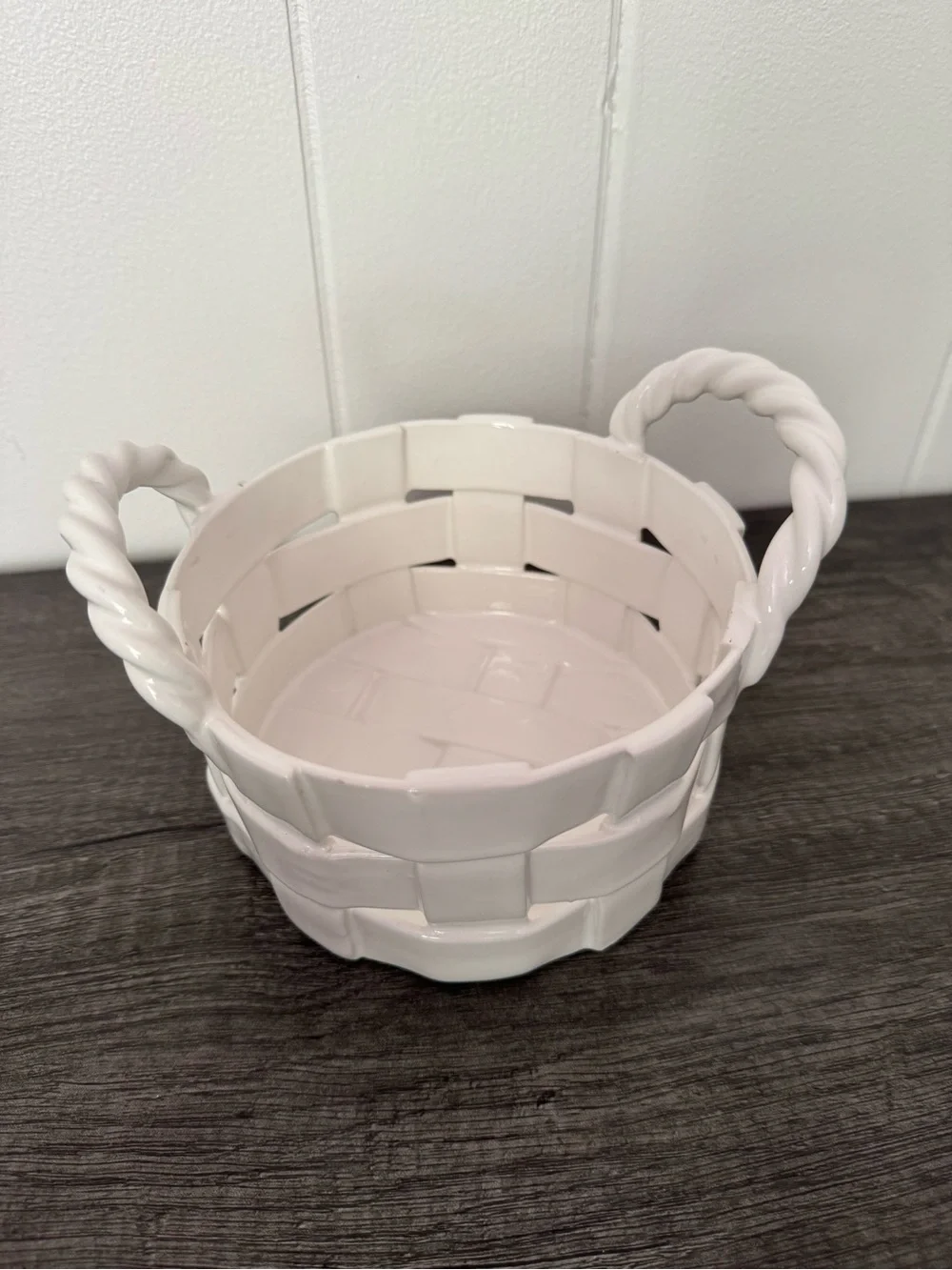 N/A vintage white